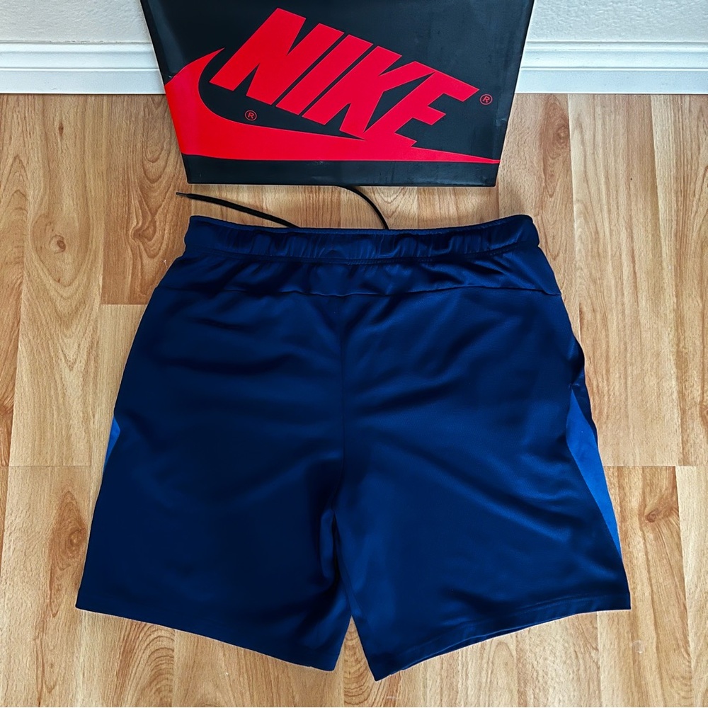 Nike Dri Fit Shorts  Size Large Three Pairs - Picture 6 of 14